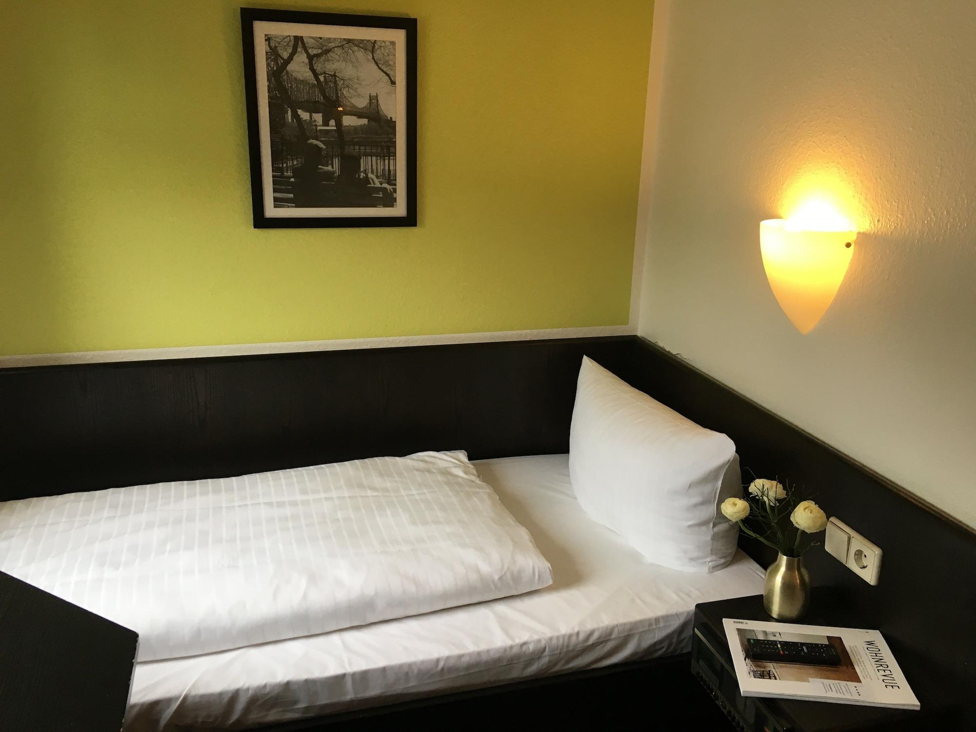 Rugs Hotel Koeln Kültér fotó