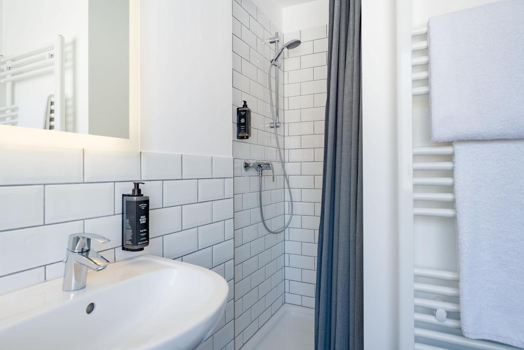 Rugs Hotel Koeln Kültér fotó